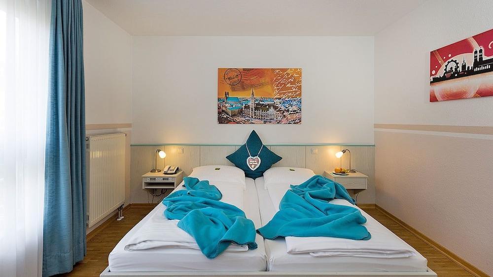 Amenity Hotel